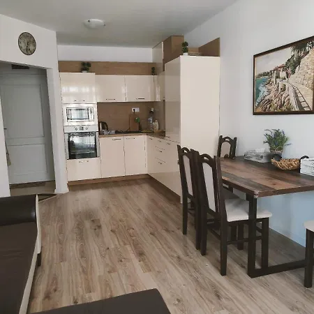 Apartmán Aivasovski Park - Meters Away From Pomorie