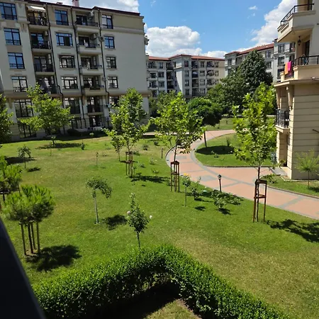 Aivasovski Park - Meters Away From Appartamento *
